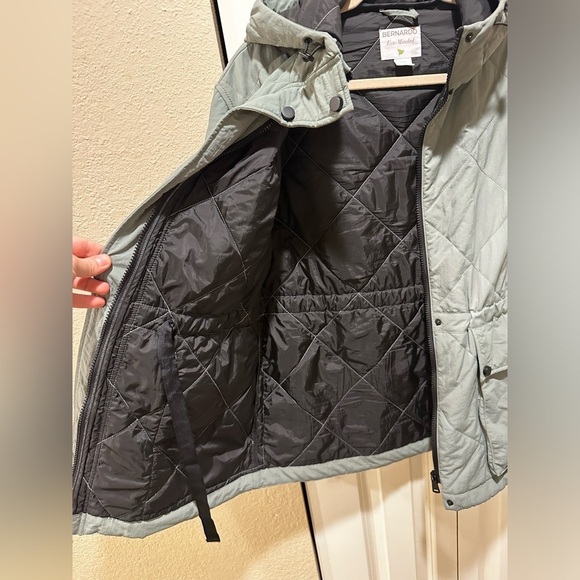 Bernardo Nordstrom Eco-Minded Women’s Hooded Full Zip Quilted Puffer Sage, S - Picture 6 of 14